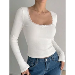 Blusa Feminina Ribana Felpada Manga Longa com Renda no Decote Coquette – Quentinha e Confortável