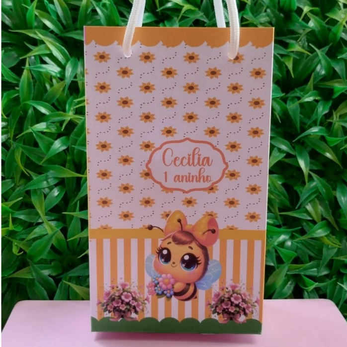Sacolinha Surpresa ABELHINHA  Personalizada – Lembrancinha para Festa - Tamanho P