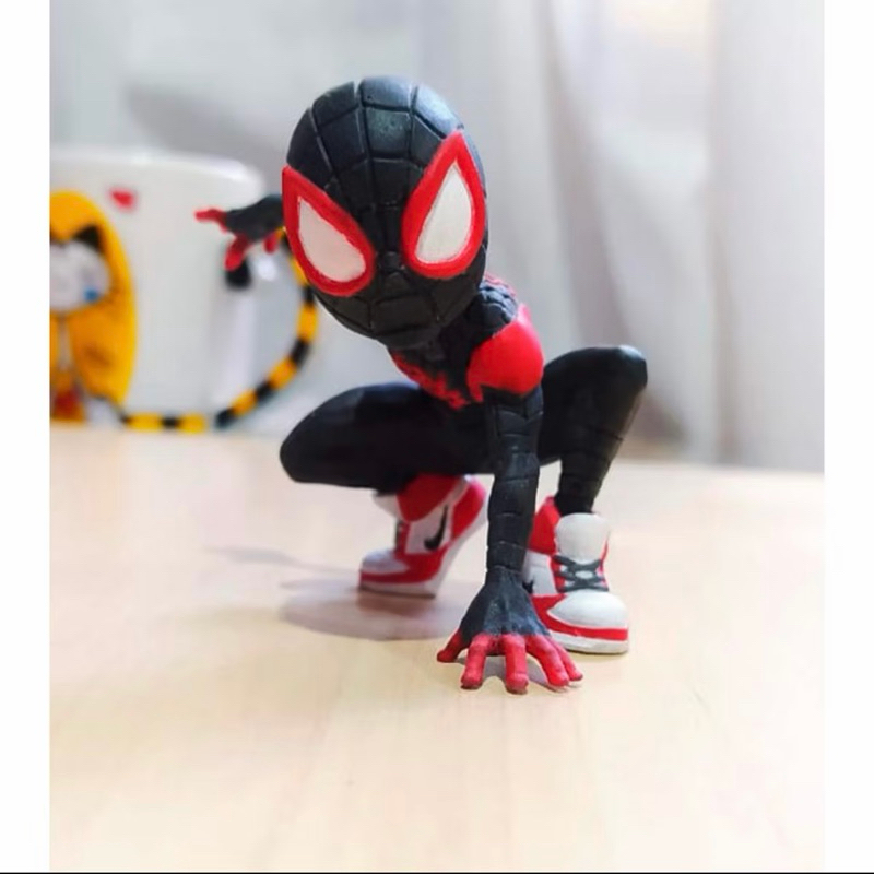 Miniatura Colecionável Spiderman Miles Morales - Detalhes Intrincados e Pintura a Mão