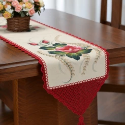 caminho de mesa emborrachado com crochê