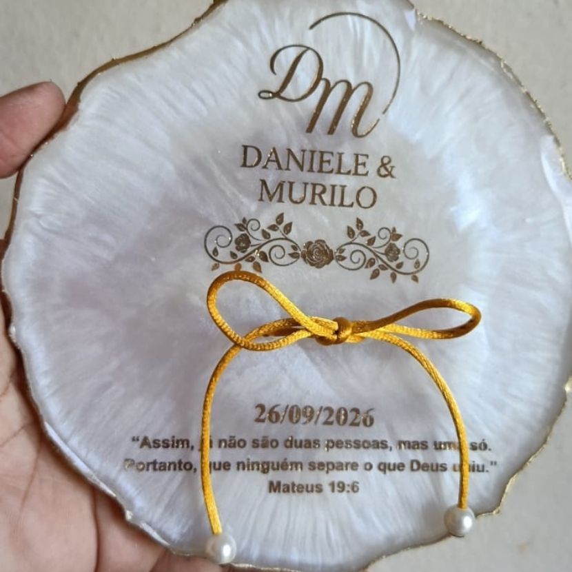 Porta aliança em resina COM SUPORTE - Personalizado