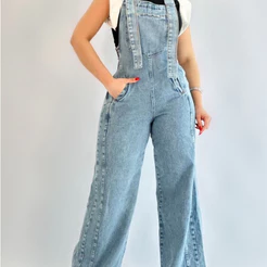 MacacãoJeansLongoWideLegJardineiraFemininoAdultoComAlçasAjustáveisCaimentoPerfeito
