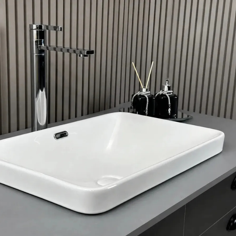 Cuba Elegance 51,5x36,5cm Médium de Porcelana Retangular de Sobrepor para Banheiro Lavabo Branca