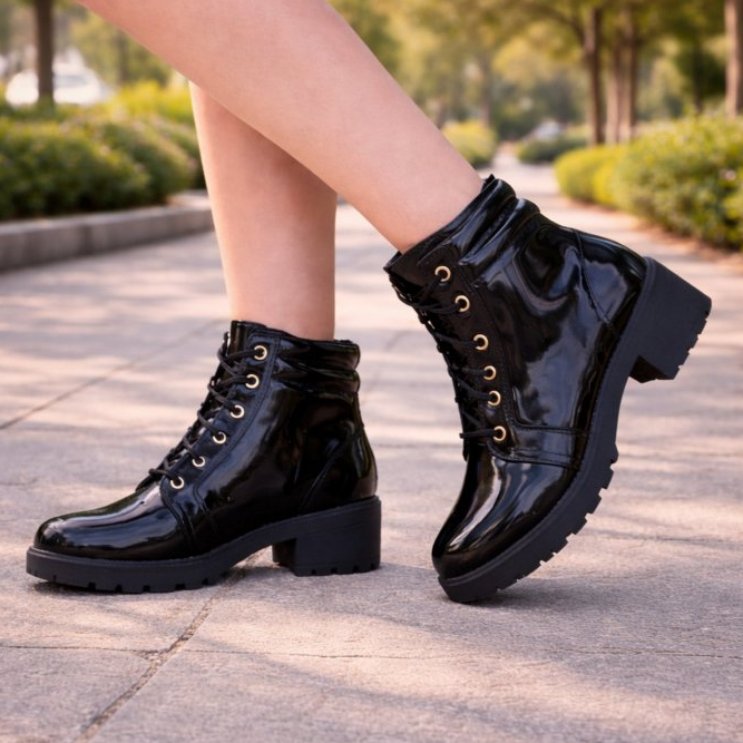Bota Feminina Coturno Cano Curto Verniz Tratorada Confortável Macia Salto Grosso Bloco Blogueira