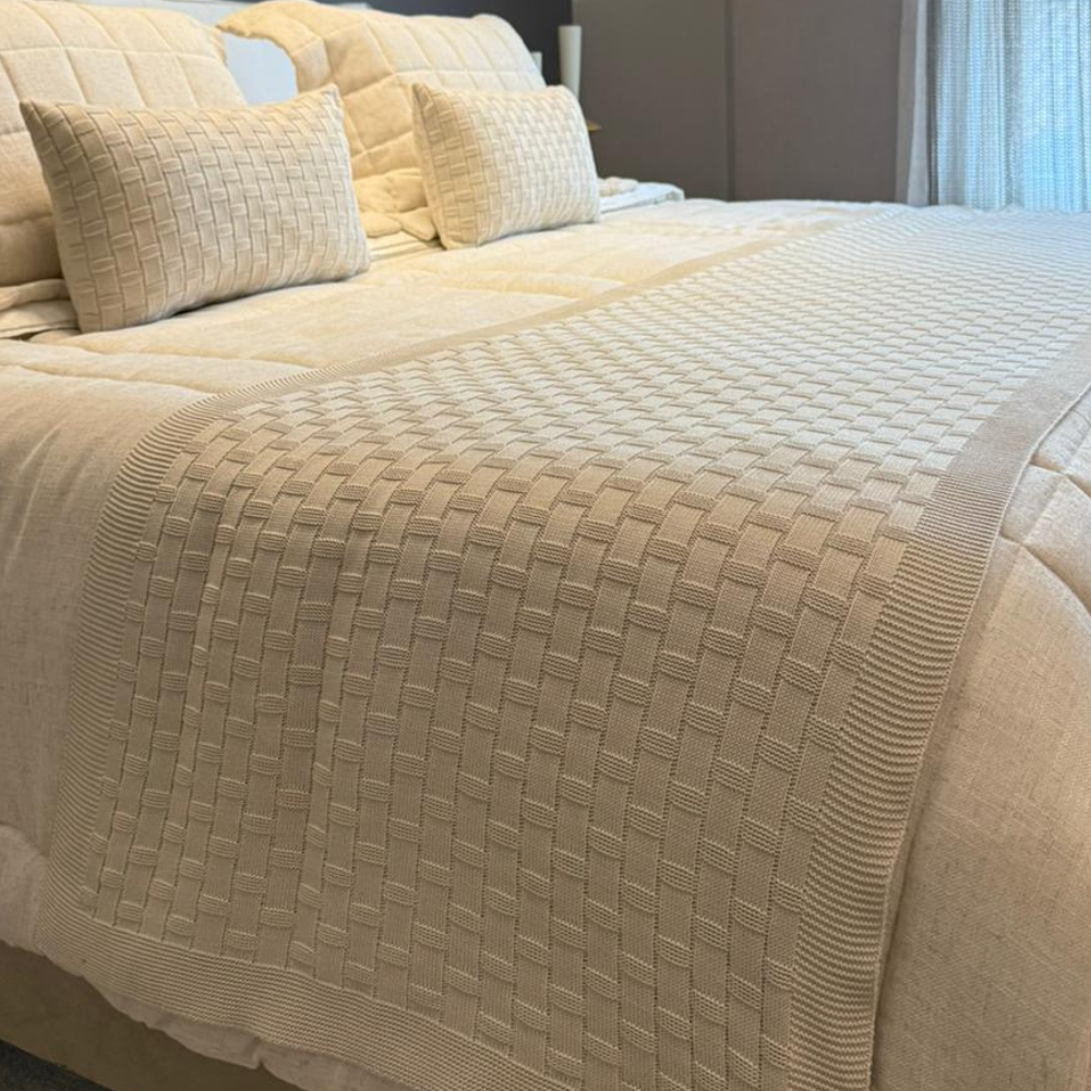 Kit Peseira Decorativa + 2 Capas de Almofada 30x50cm | Decoração Quarto Casal | Divina Hom...