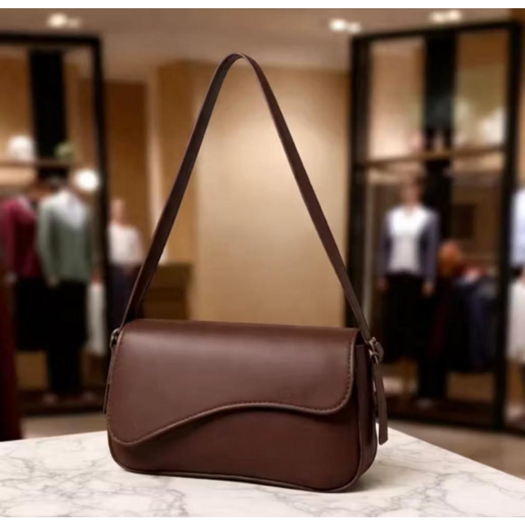 Bolsa Feminina Classy De Ombro - Material Bem Armado e Macio - Bolsa Premium em Oferta na Shopee