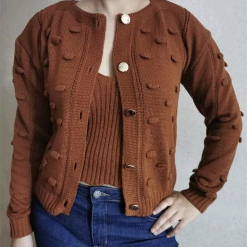 Super estiloso e versátil, recomendo muito este cardigan quentinho para mulheres