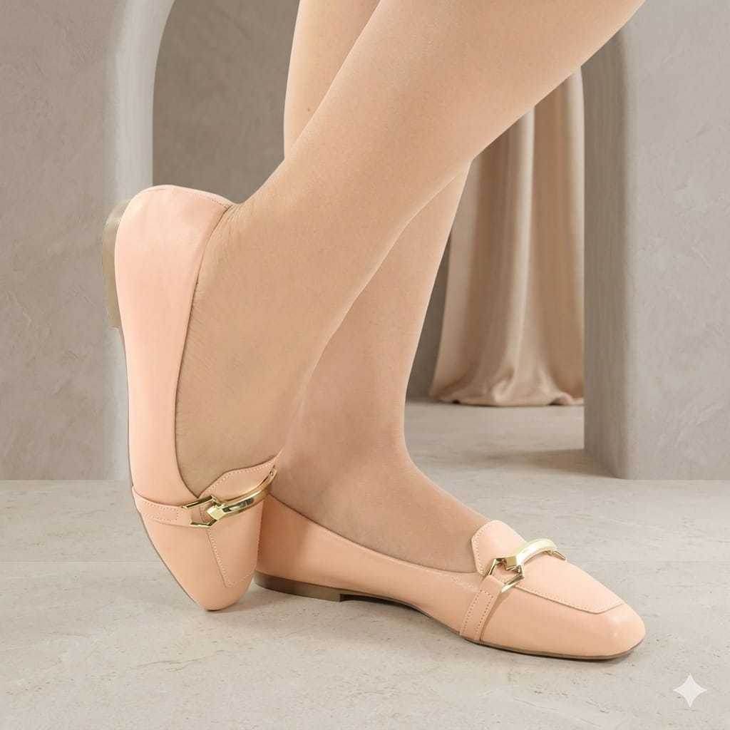 Sapatilha Mocassim Feminino com Enfeite Dourado Casual Confortável Sofisticado para Festa e Trabalho