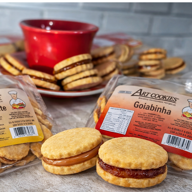 Biscoito Amanteigado Recheado de Doce de leite, goiabinha, ou sortidos. Fabricante Art Cookies.