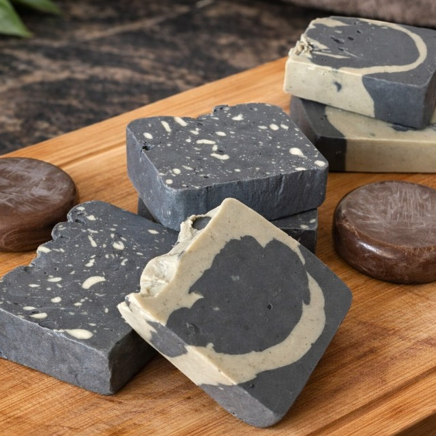 Sabonete Artesanal de Argila Verde e Preta + Sabonete de Carvão Ativado Natural