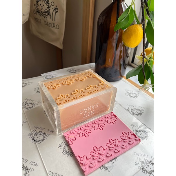 Tapete em silicone "Flor de Lis". em Oferta na Shopee