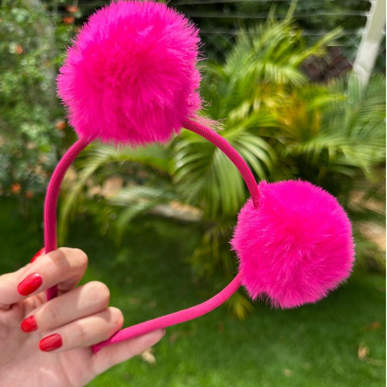 Tiara Infantil Menina Pompom Rosa Super Fofa Macia e Confortável a partir de 2 anos