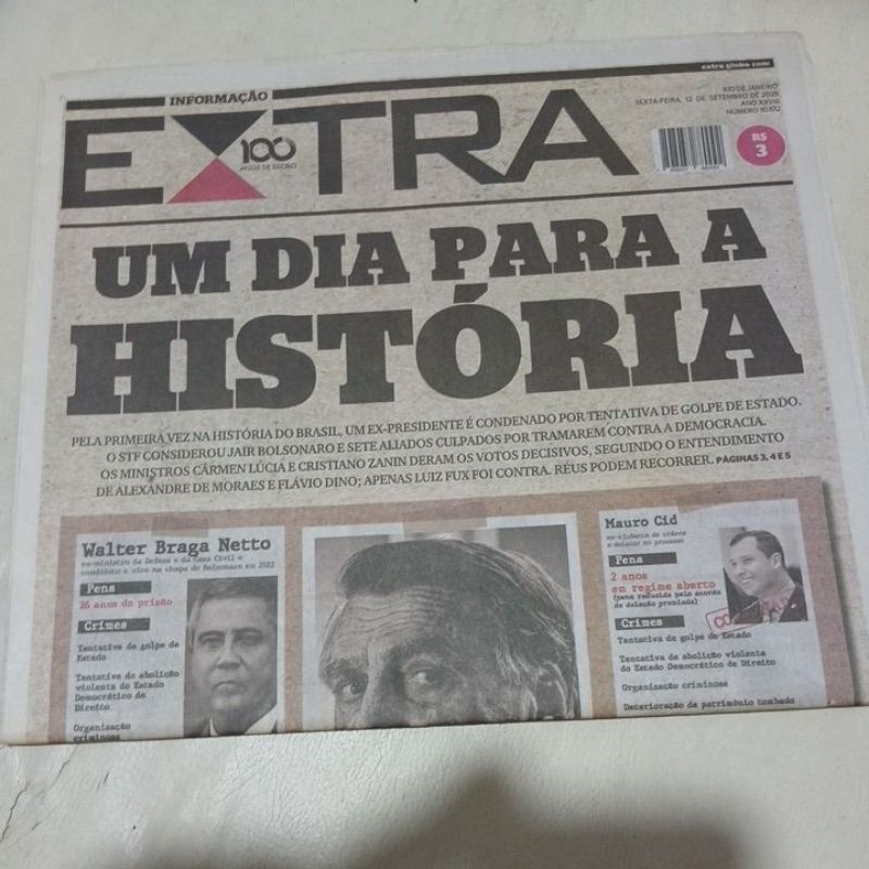 jornal extra golpismo Jair bolsonaro condenado Vasco Léo Jardim Botafogo arrascaeta Romario Adriano radames ze Felipe