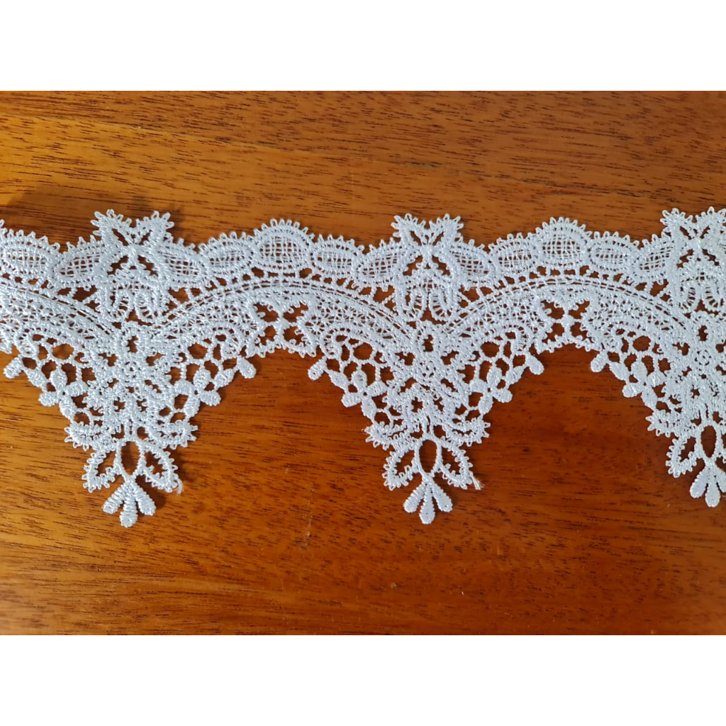 Renda de Guipir Para Artesanato Com 13,7 Metros Branca Ml106
