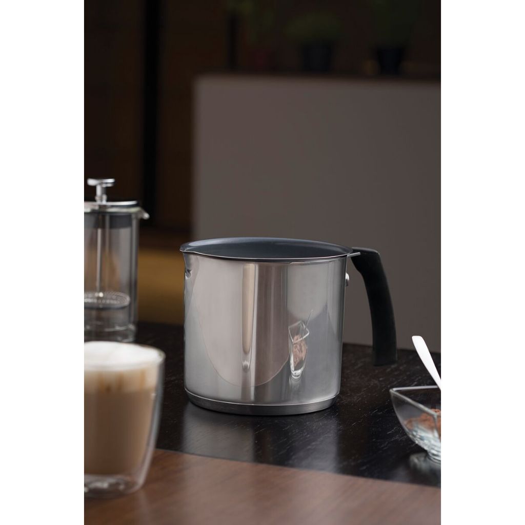 Detalhes do Fervedor Tramontina Solar Ceramic em Aço Inox com Fundo Triplo Interior Cerâmico Grafite Cabo de Silicone 14cm 2L