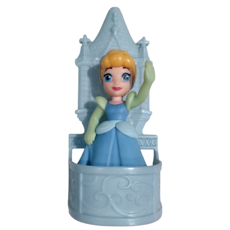 Brinde McDonald's Princesas Disney Cinderela" ou "Miniatura Castelo Cinderela McDonald's".