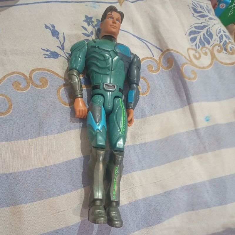 boneco Max steel