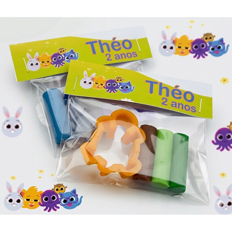 KIT LEMBRANCINHA BOLOFOFO MASSINHA + CORTADOR PERSONALIZADO/LEMBRANCINHA DE FESTA / ANIVERSÁRIO / MENINO BOLOFOFOS