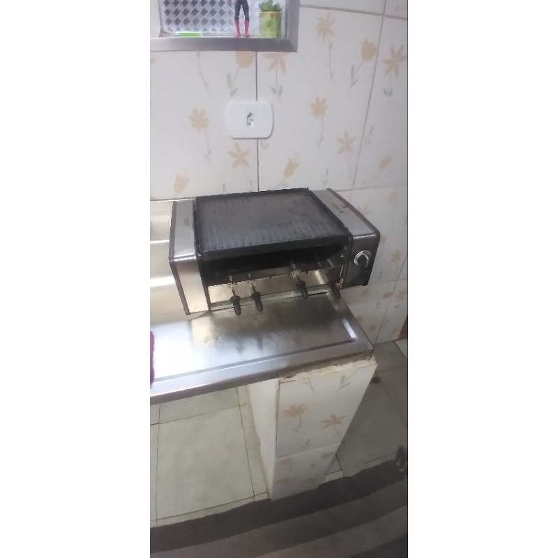 churrasqueira cadence elétrica aluminio com 4 espetos 127 vts usada