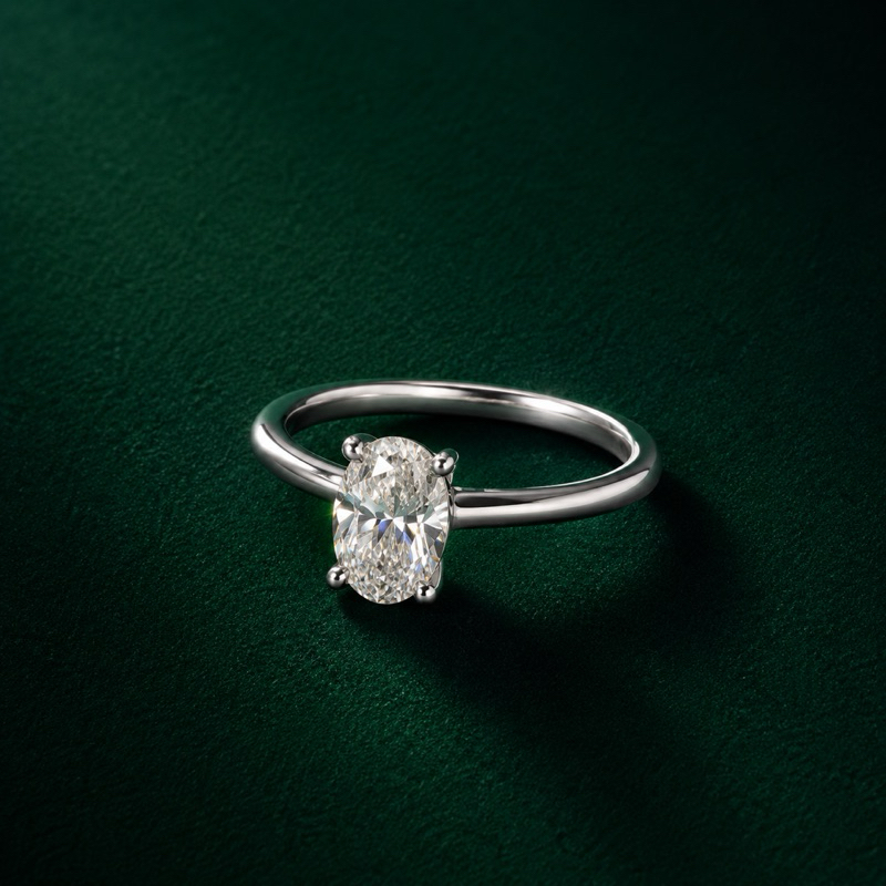 Anel Prata 925 com Moissanite Oval 4mm Elegante e Feminino