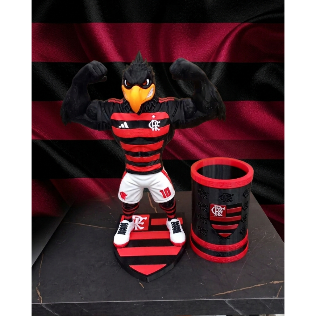 Estatueta do mascote urubu do Flamengo mais porta lata/objetos