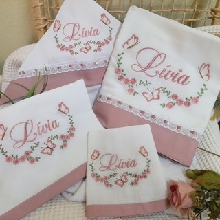Kit 4 pças -Toalha De Capuz  + Toalha Fralda + Fralda + Lencinho de Boca Para Menina Personalizado