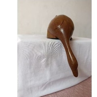 Pato Artesanal De Madeira Peça Artesanal Para Decoração Em Locais Altos