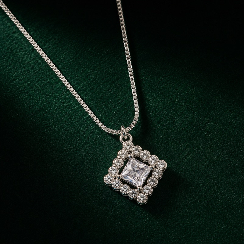 Gargantilha Pedra Cravejada Transparente em Prata 925 Feminina
