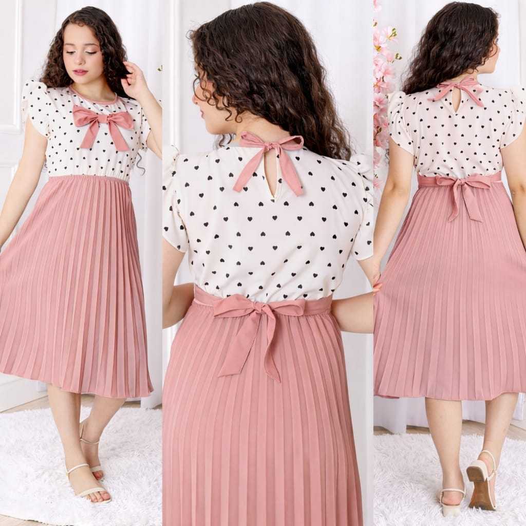 vestido Infantil juvenil saia plissada forrado em tecido crepinho elastico na cintura e detalhes — imagem 2 de 2