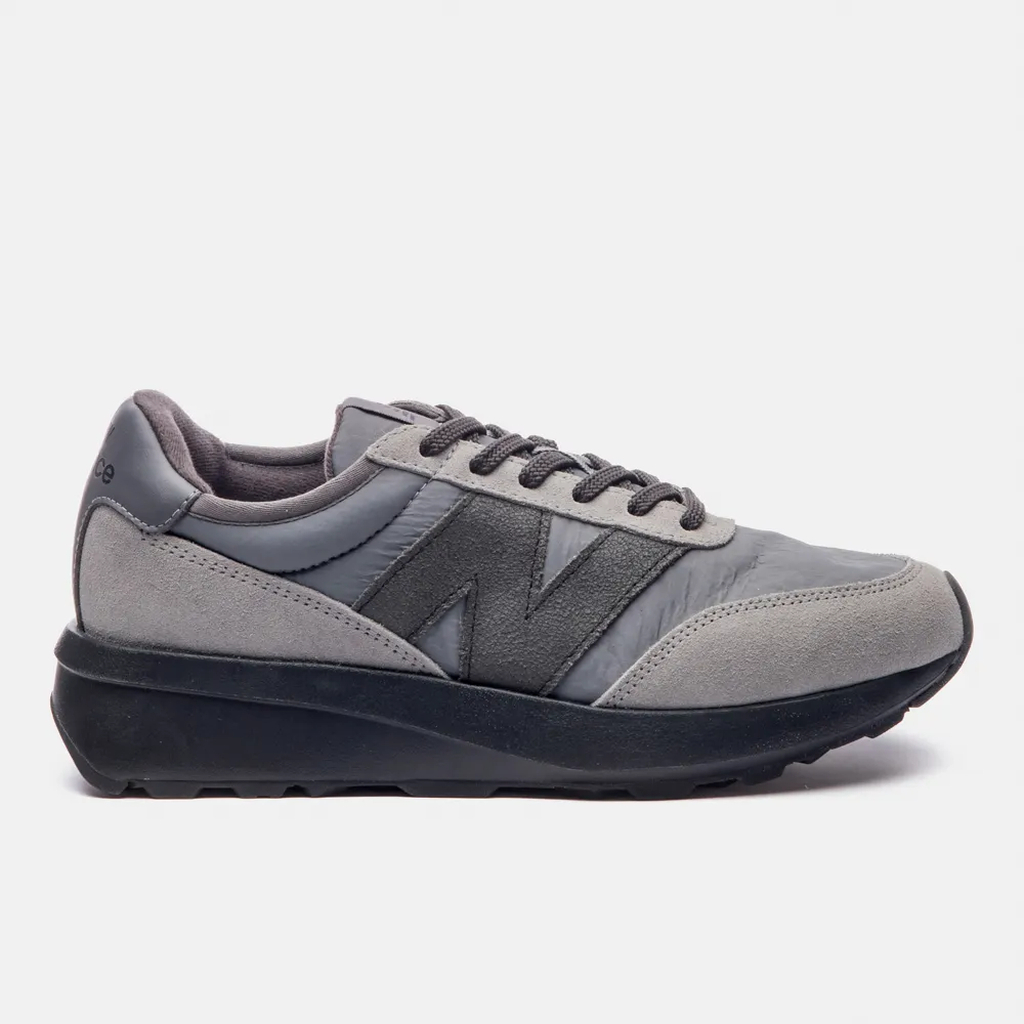 Tênis New Balance Feminino 370v1 · foto 2