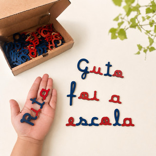 Letras Cursivas Montessorianas - 98 peças em MDF pintado