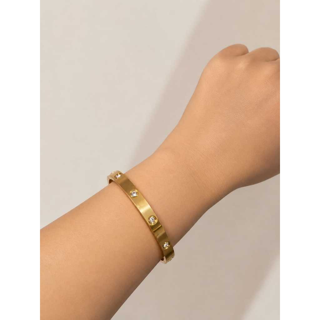 Pulseira Aberta de Aço Inoxidável 316L Bracelete Feminino Dourado com Zircônias Ponto de Luz, Antialérgico Não Escurece