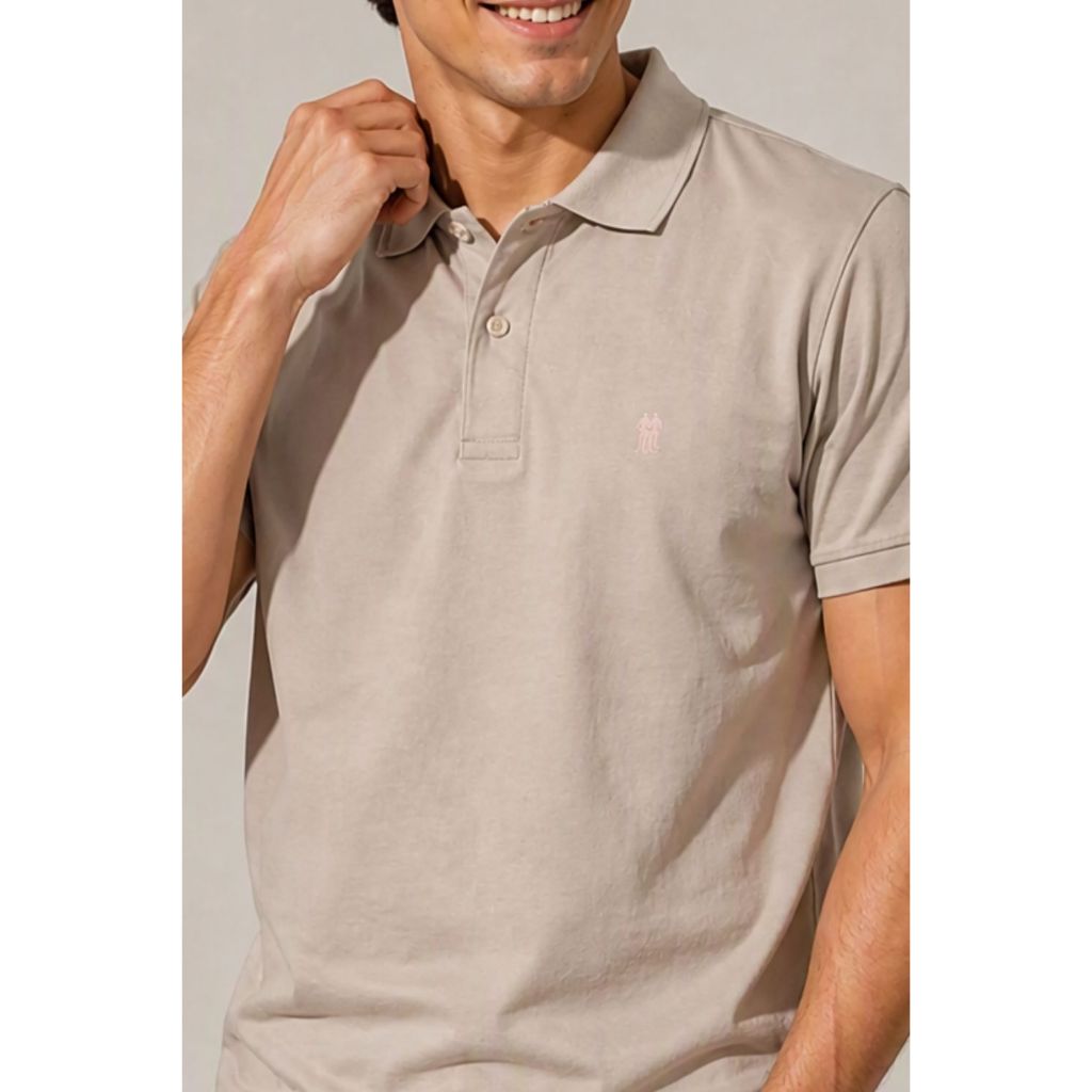 Polo Piquet Lisa Com Botão Polo Wear Bege Escuro
