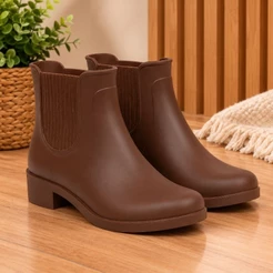 Bota Galocha Feminina Impermeável Cano Curto com Salto Baixo – Confortável, Resistente à Água e Ideal para Dias de Chuva