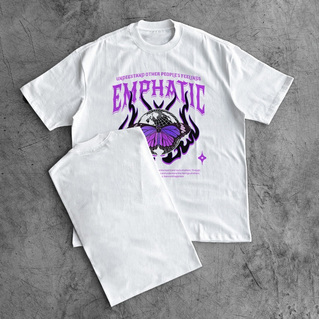 Camiseta Unissex Oversized Estampada Borboleta Gótica com Globo Terrestre Streetwear Manga Curta Casual Moderna Fashion
