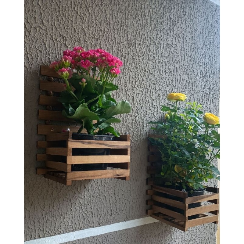 Cachepô de Parede Jardim vertical Madeira Nobre de Demolição. Kits