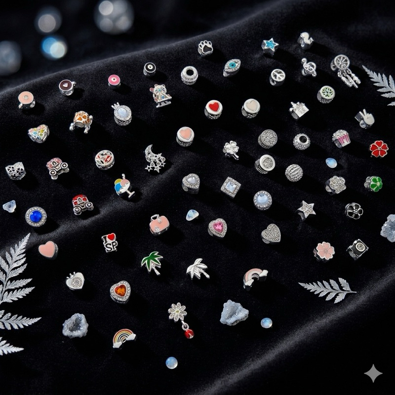 Berloque separador banhado a prata diversos ponto de luz cravejado coração