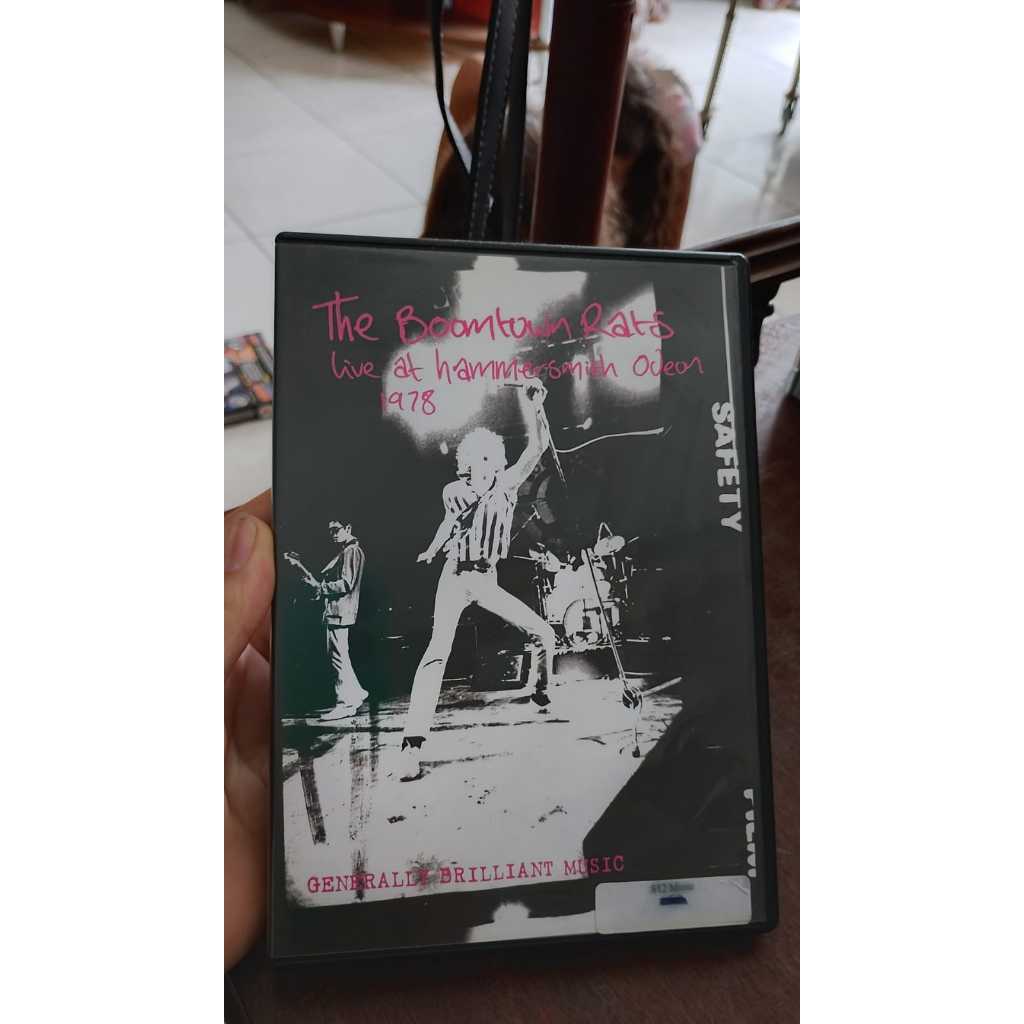 DVD the boomtowm rats live at hammersmith oveom 1978safety. F435