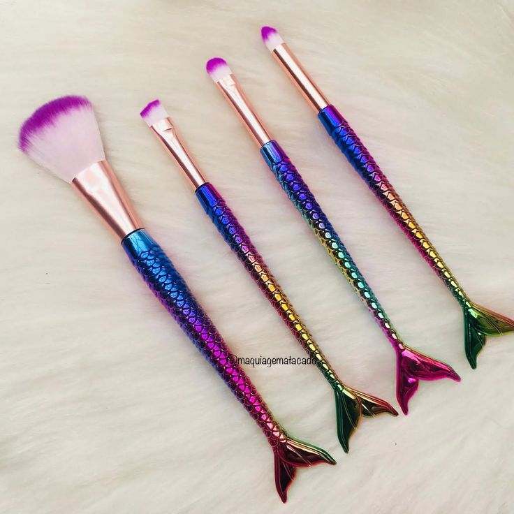 Kit 4 Pincéis de Maquiagem Sereia Fashion - Pincel para Base, Blush, Pó e Sombra