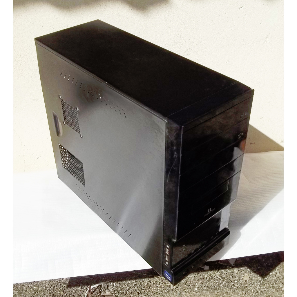 Gabinete vintage antigo para PC.- Cód. 629 -