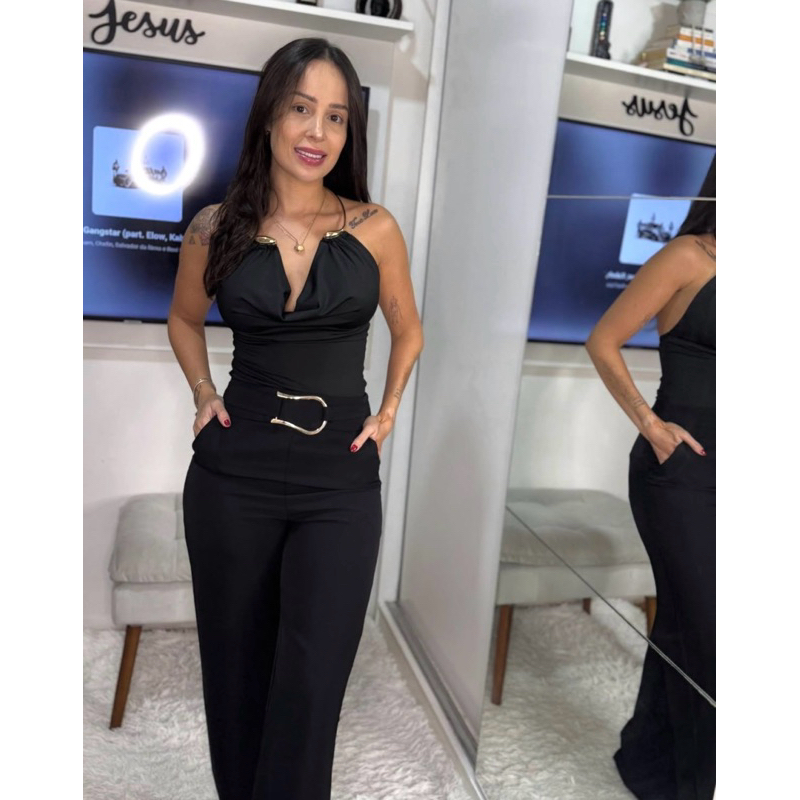 Body Feminino Poliamida Chic  com Detalhe solto no Pescoço Elegante, Sensual e Confortável Tendência.