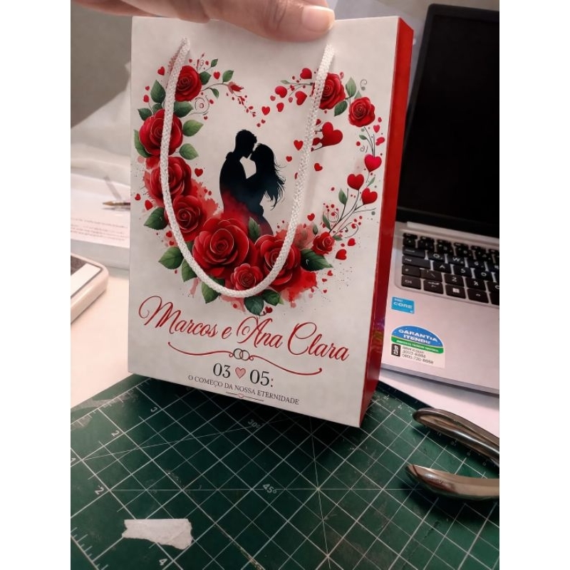 sacolinha personalizada para lembrancinha festa, aniversário.mimo para casamento.convites