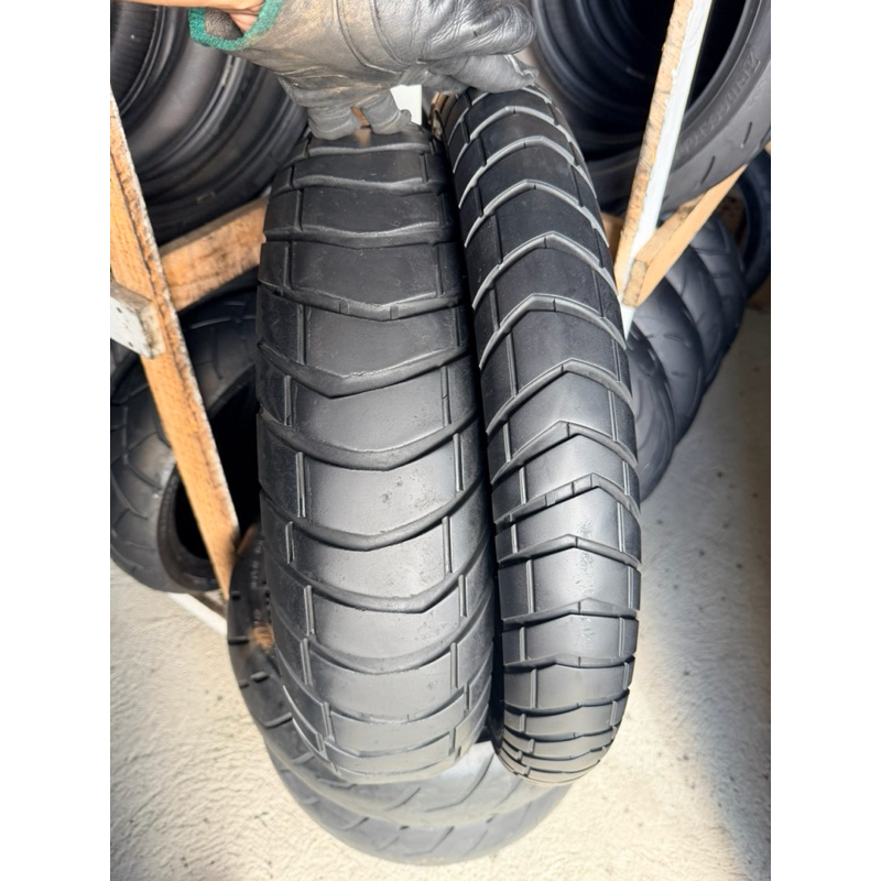 pneus 90/90/21 e 150/70/17 Metzeler Karoo street usa-/dos f800 falcon xt660