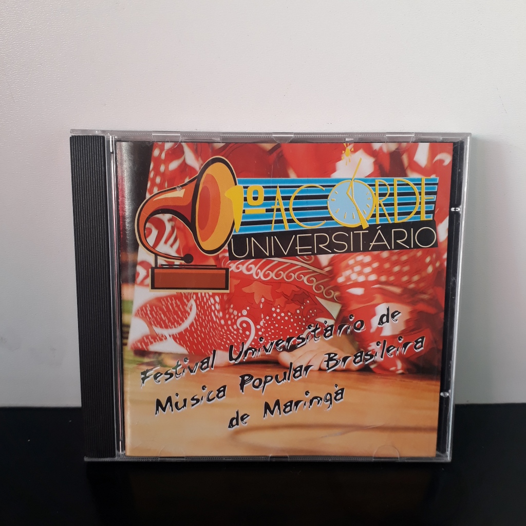 CD 1 ACORDE UNIVERSITÁRIO - FESTIVAL UNIVERSITÁRIO DE MÚSICA POPULAR BRASILEIRA DE MARINGÁ