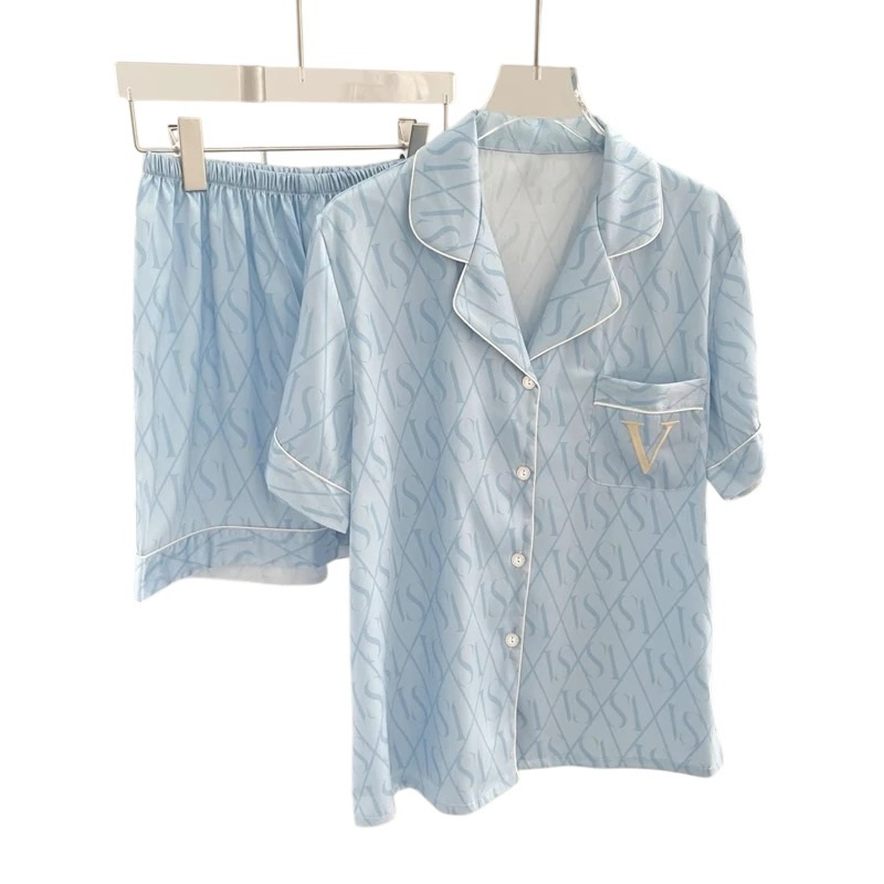 Pijama Feminino Azul bebê, rosa claro detalhe em V, Cetim toque de Seda Pijama Americano, Pós Cirúrgico, Amamentação.