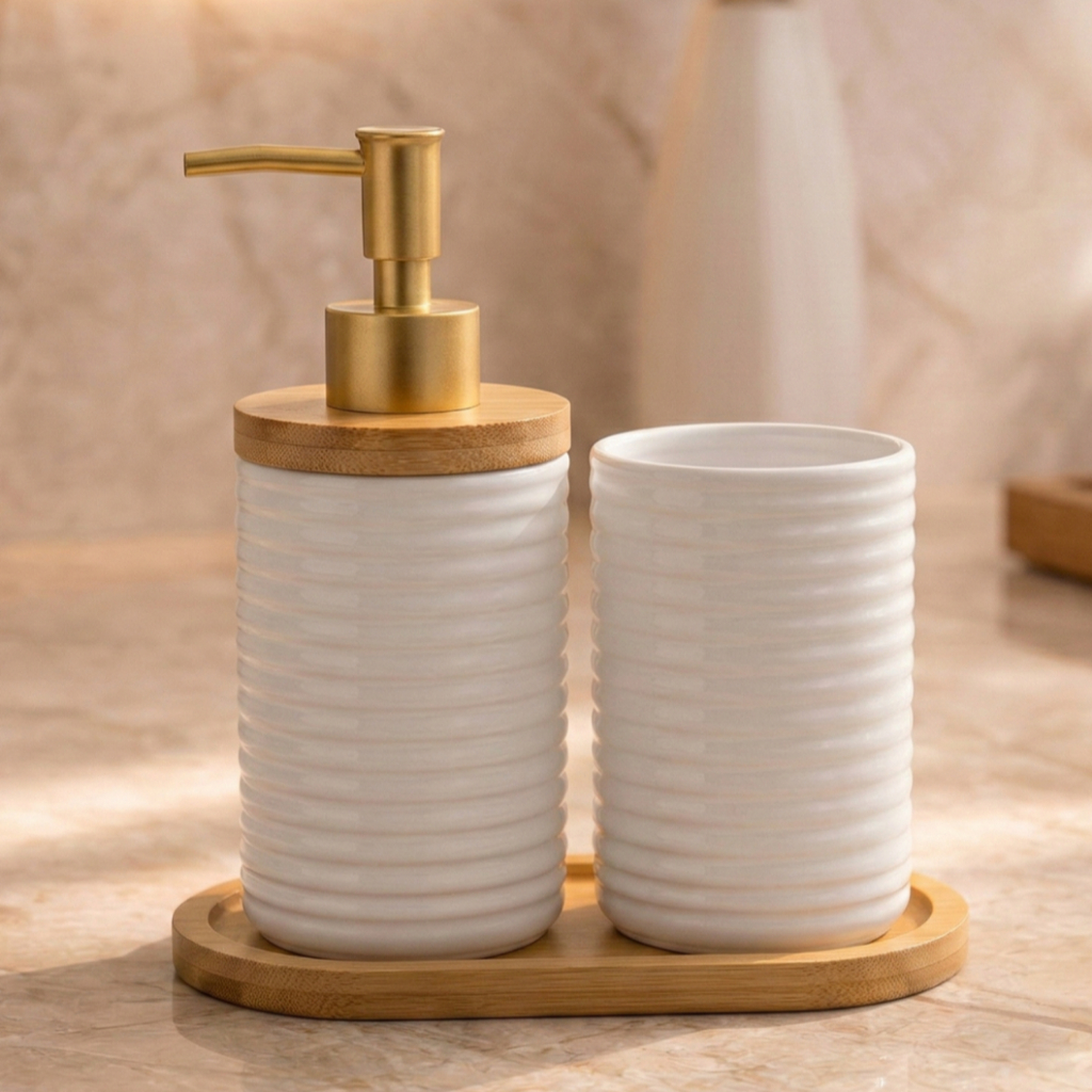 Kit Banheiro Porta Sabonete Liquido e Escova Em Porcelana Premium Elegante e Sofisticado