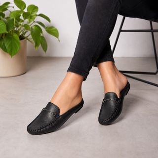 Mocassim Feminino Couro Legítimo Elegante Mule Preto Leve Macio ELAINE 66