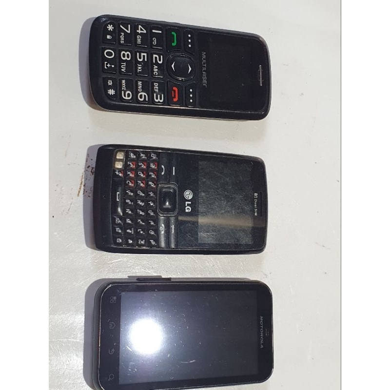 Lote 3 carcaça celulares Antigos No Estado (Multilaser, LG Qwerty, Motorola Defy) - Sucata / Peças / Coleção