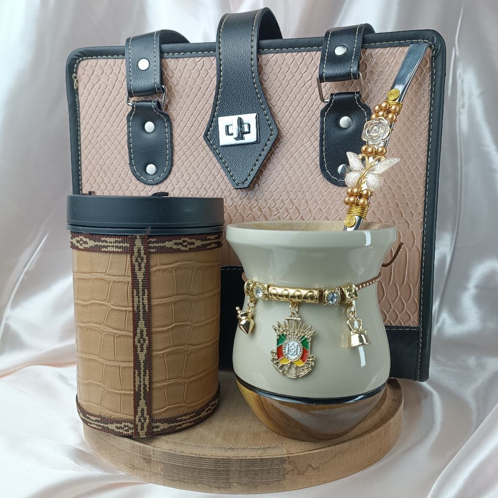 Kit Mateira - Cuia de Madeira Nude + Bomba Decorada Dourada Aço Inox + Pulseira/Choker RS + Mateira + Porta Erva Croco