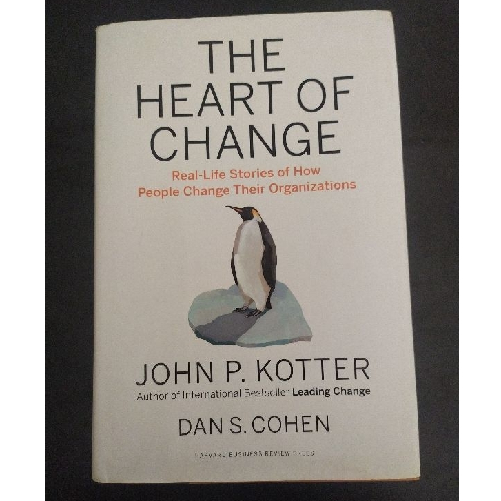 The Heart of Change (Livro em Inglês) + Sobrecapa original - Capa Dura - John P. Kotter - Usado (SA609)